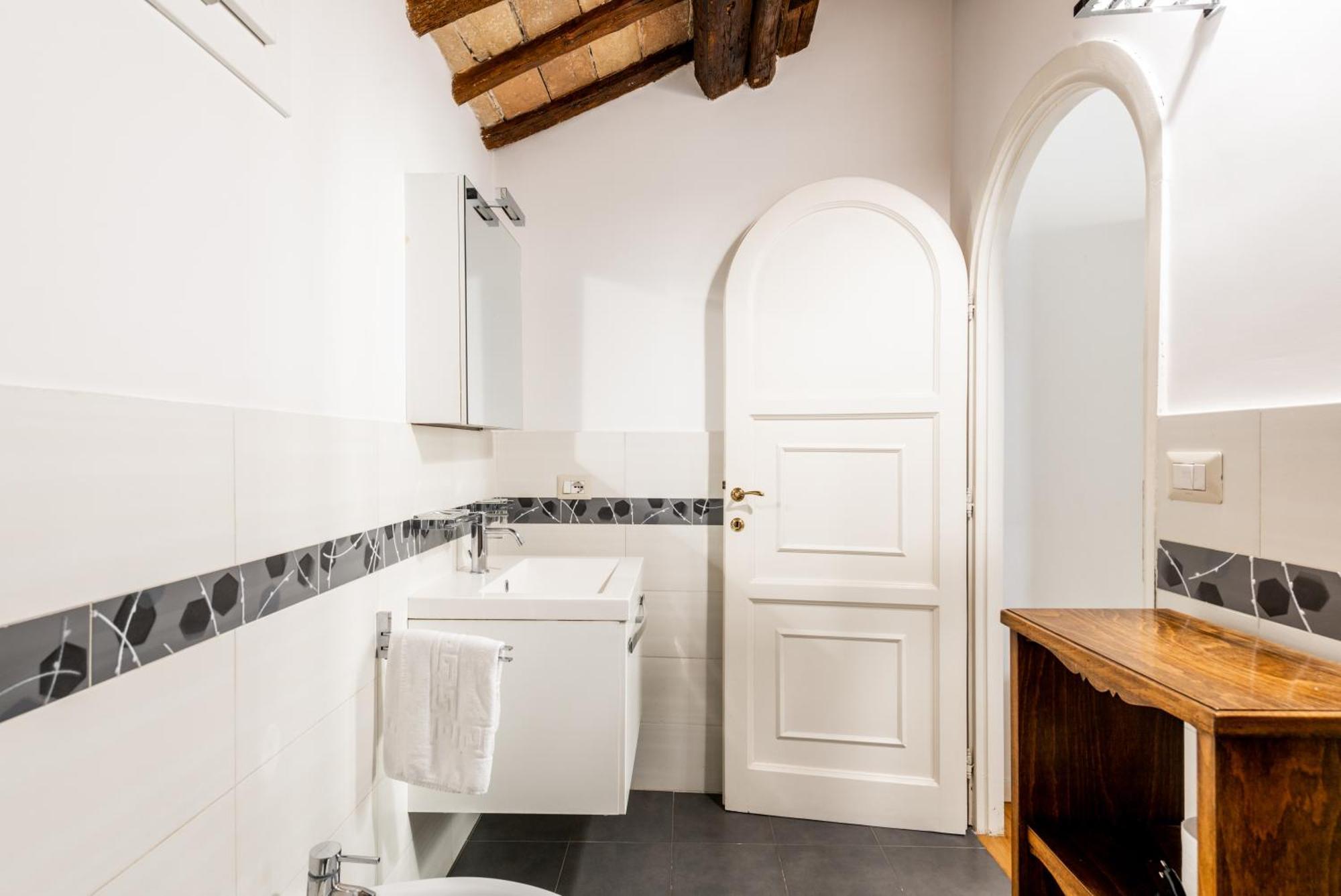 Pavone Centre Romantic Apartment Екстериор снимка