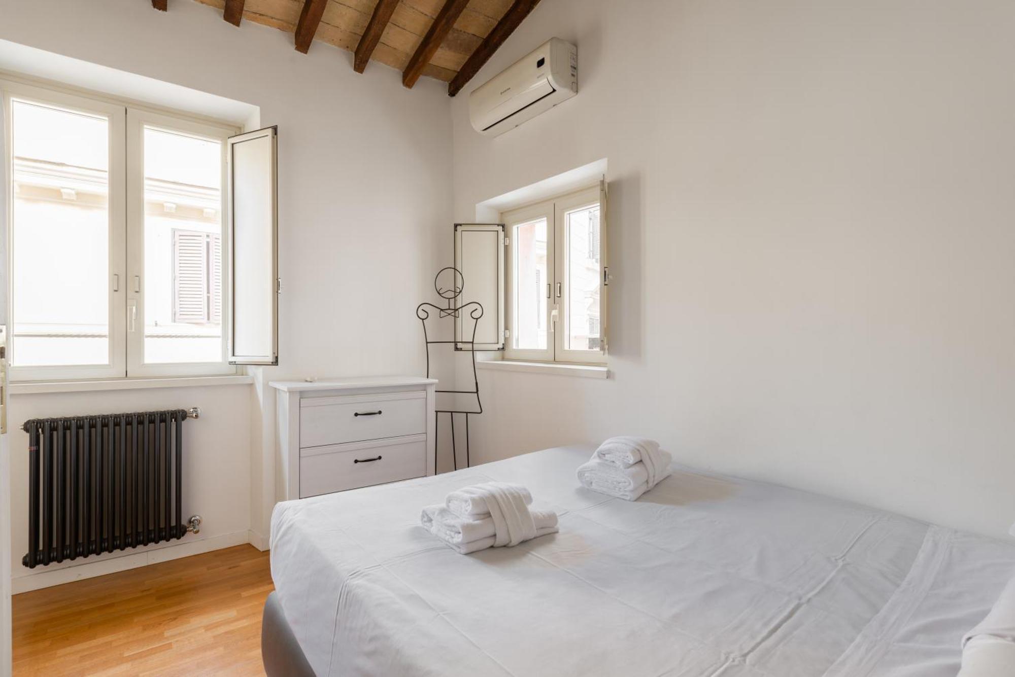 Pavone Centre Romantic Apartment Екстериор снимка